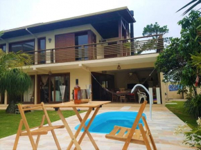 Bela Casa com piscina próxima à Praia Campeche
